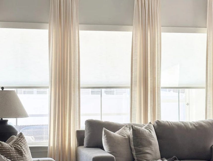 How to Choose Light Filtering Roller Shades: Why Minimalism Wins
