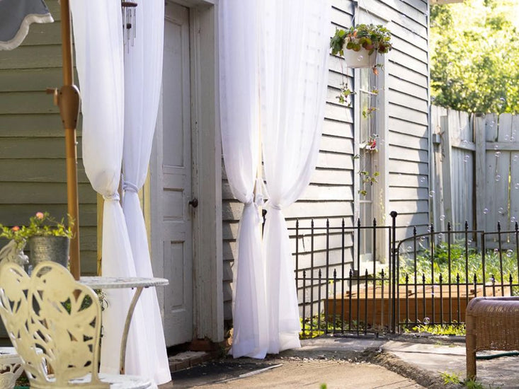 Ideas for Outdoor Porch Curtains to Wow Your Neighbors