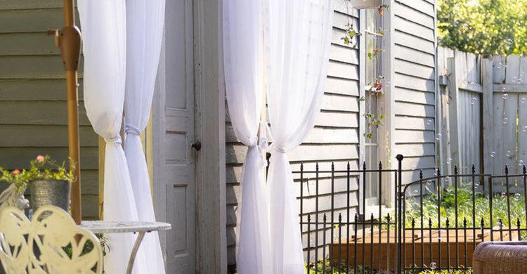 curtarra blog Ideas for Outdoor Porch Curtains to Wow Your Neighbors