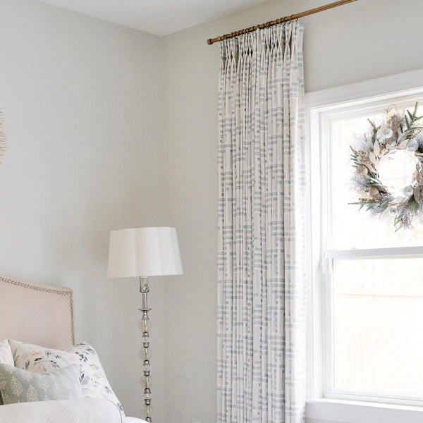 How to Hang Curtains for a Modern 2025 Look: Pro Advice on Styles, Fullness, and Rod Placement