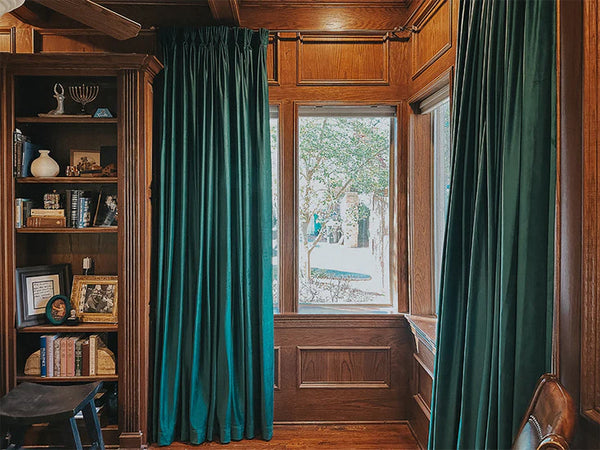 6 Fabulous Uses for Green Velvet Curtains: Themed Looks You Will Love